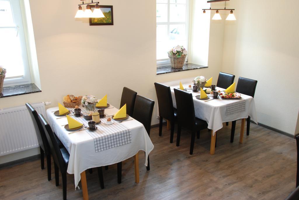 Landhotel Altes Pfarrhaus Kindelbrueck Экстерьер фото
